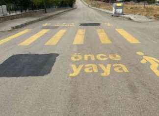 Kurdish Traffic Signs Written by HDP Municipality Erased – Sözcü Newspaper news-22092024-162928