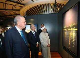 President Erdogan Visits ‘Hagia Sophia Photos’ Exhibition news-08102024-231606