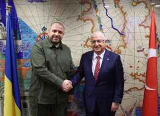Defense Minister Güler Meets with Ukrainian Defense Minister Umerov news-18102024-044658