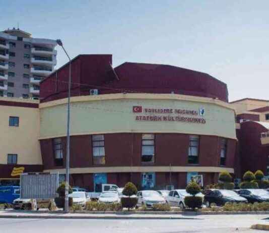 Prime Focus: Real Estate Sale in Narlıdere worth 18 million
SEO-friendly Title: Narlıdere Real Estate: 18 Million Sale in the Spotlight news-18112024-131158