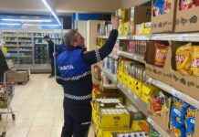 Selçuk’ta Zincir Marketlerinde Halk Sağlığı Denetimi: Raflar Gözden Geçiriliyor selukta-zincir-marketlerinde-halk-sal-denetimi-raflar-gzden-geiriliyor