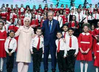 Turkey’s President Erdogan Meets Children: Turkey Aiming for the Century Goal turkeys-president-erdogan-meets-children-turkey-aiming-for-the-century-goal