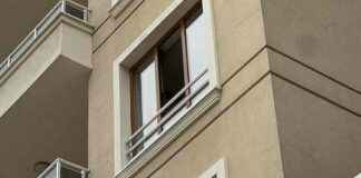 Man Murders Wife and Waits by Her Side – Latest News on CNN Türk man-murders-wife-and-waits-by-her-side-latest-news-on-cnn-trk