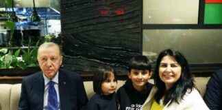 President Erdogan chats with citizens at a cafe president-erdogan-chats-with-citizens-at-a-cafe